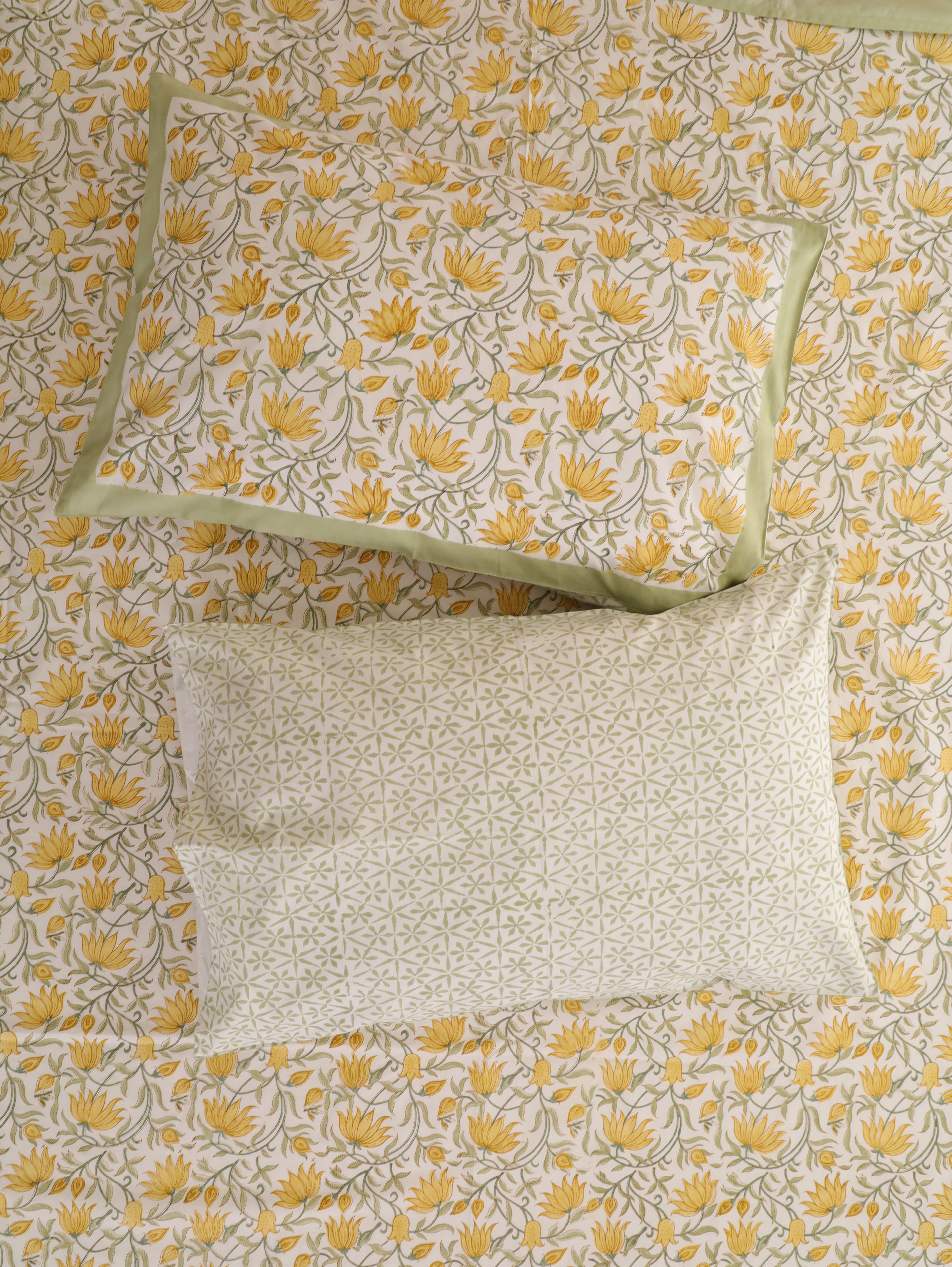 Amaltas Bedsheet