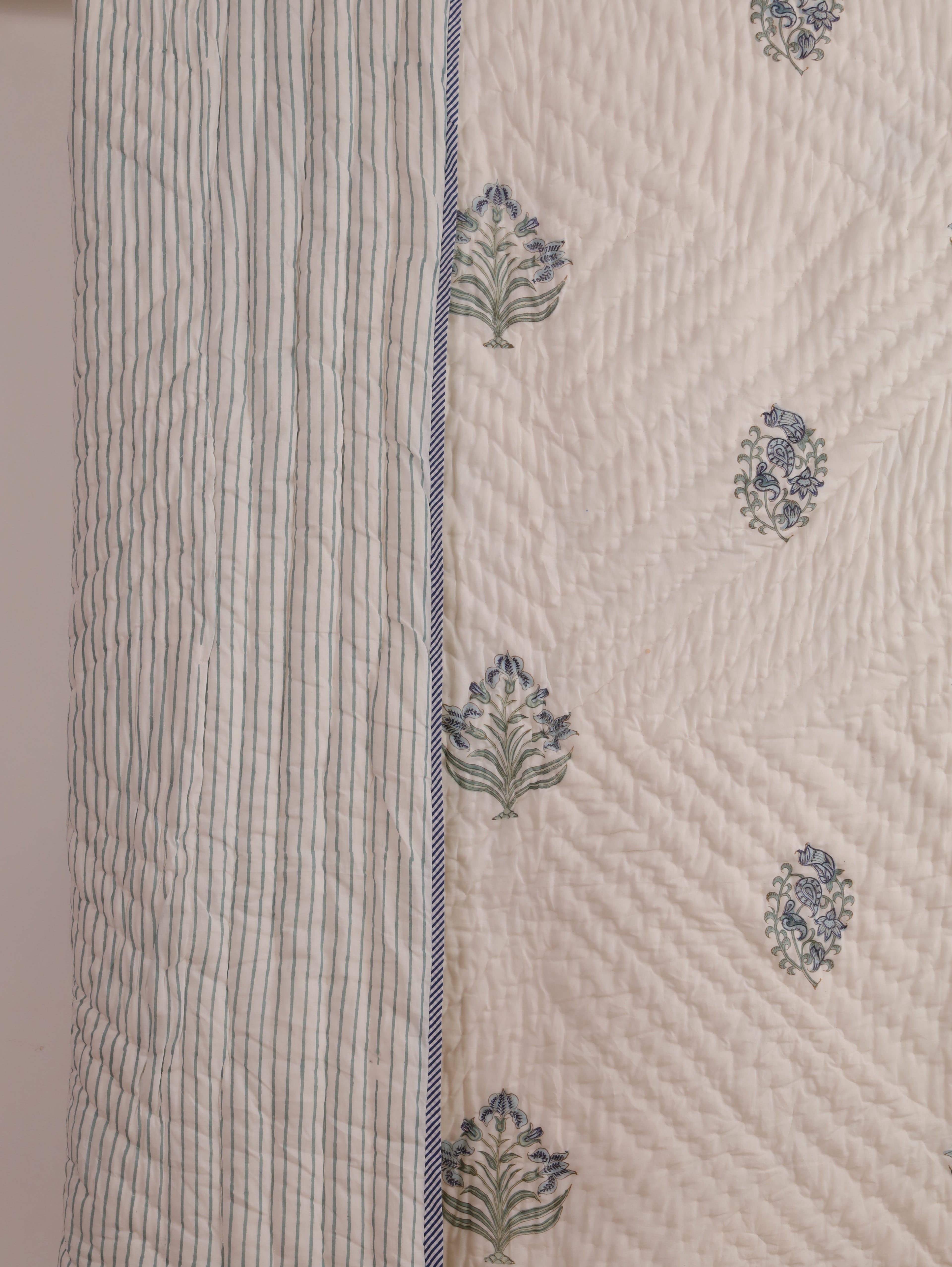 Iris Quilt - Single