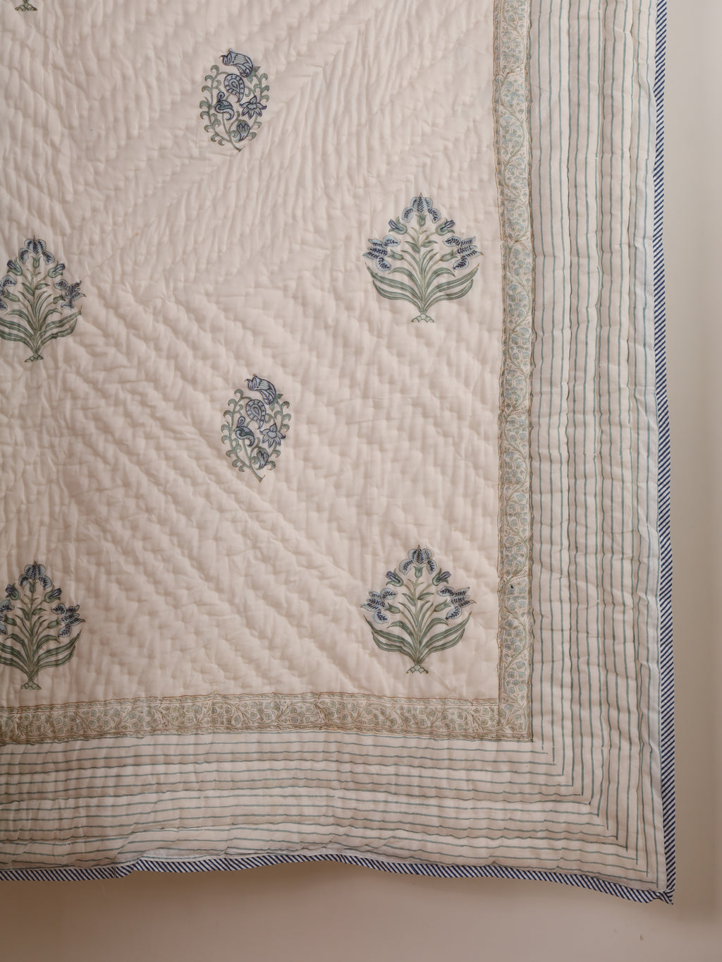 Iris Quilt - Single