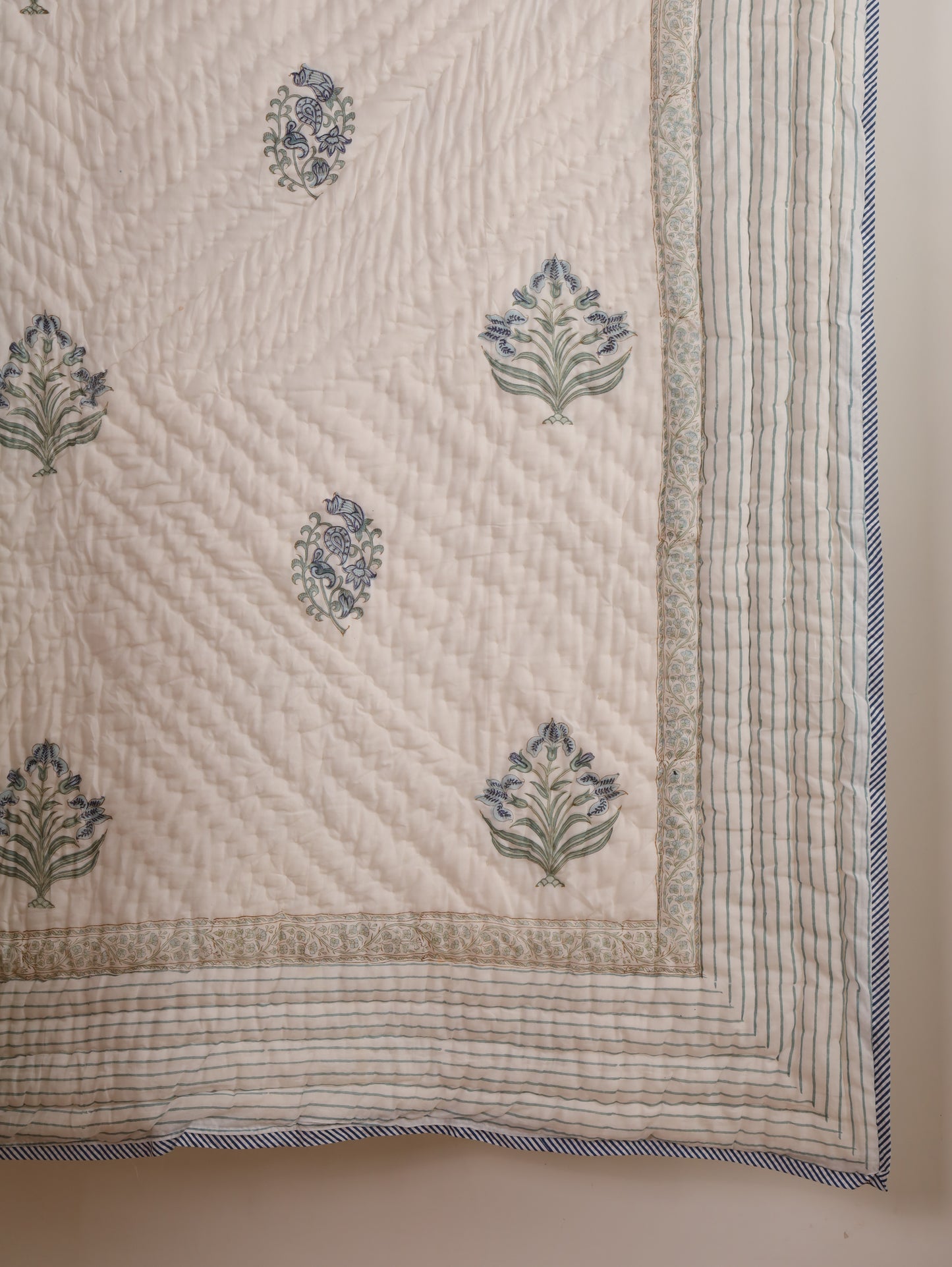 Iris Quilt - Single