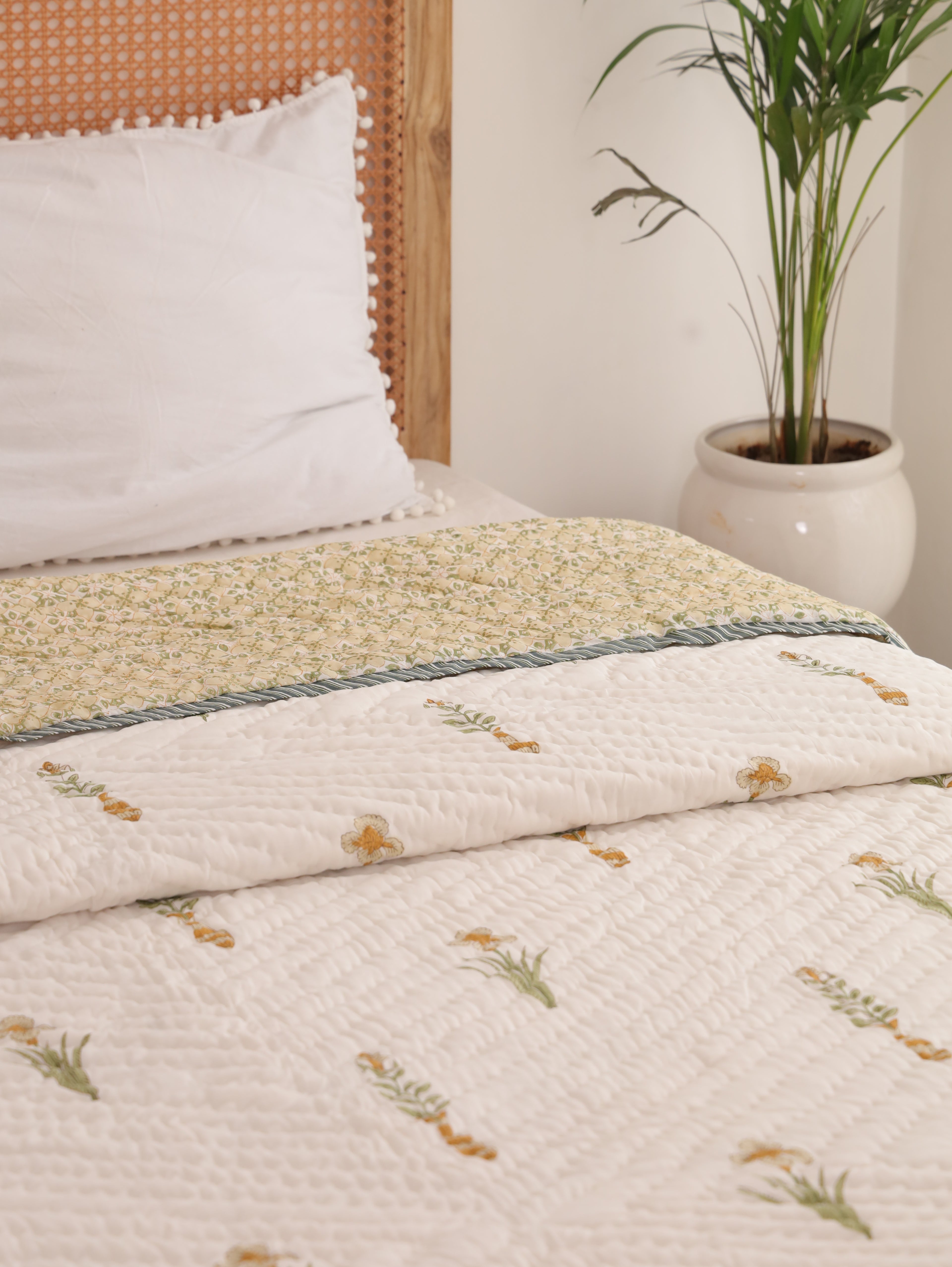 Lily Quilt - Double