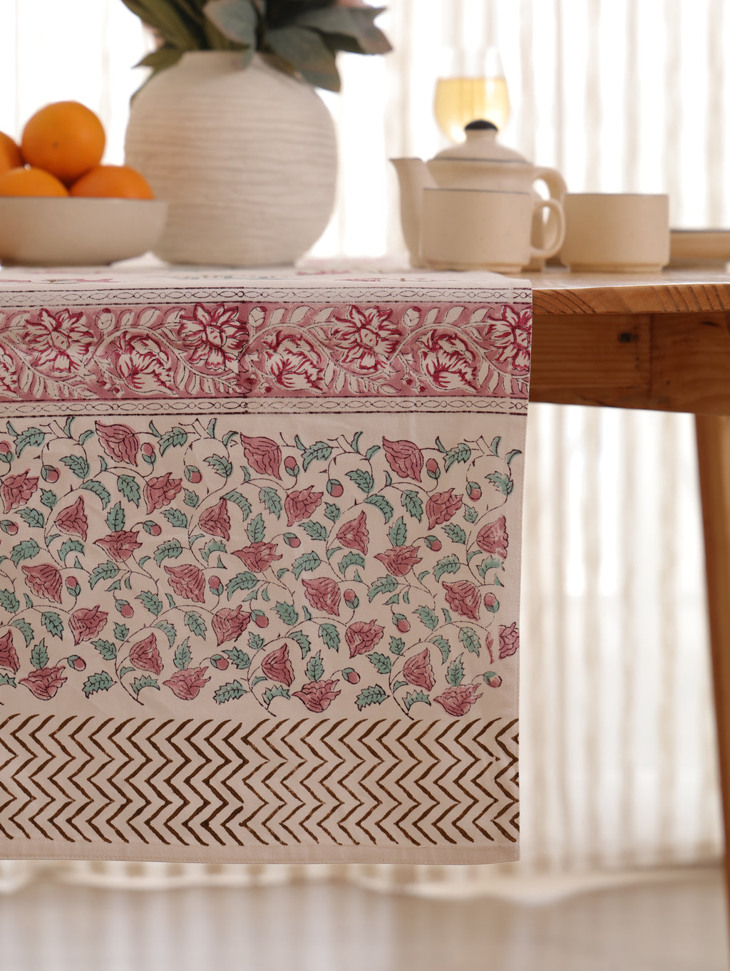 Bougainvillea Runner - 6 seater