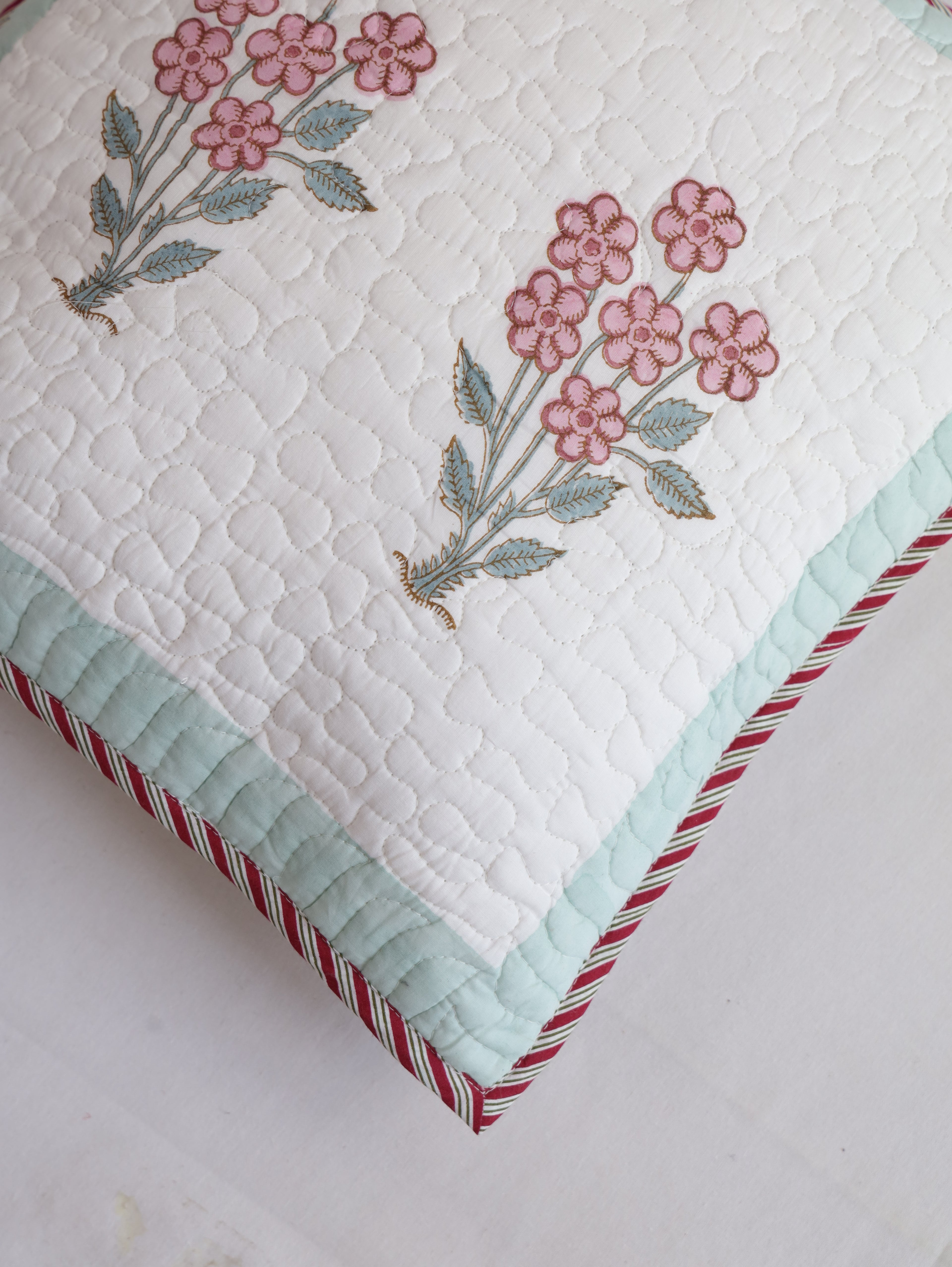 Petunia Cusion Cover